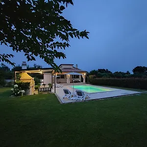 Mila Villa
